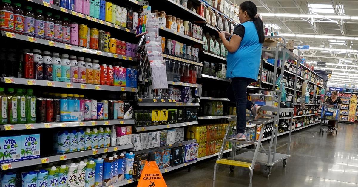 Walmart Raises Forecast and Says Shelves Are Stocked for Holiday