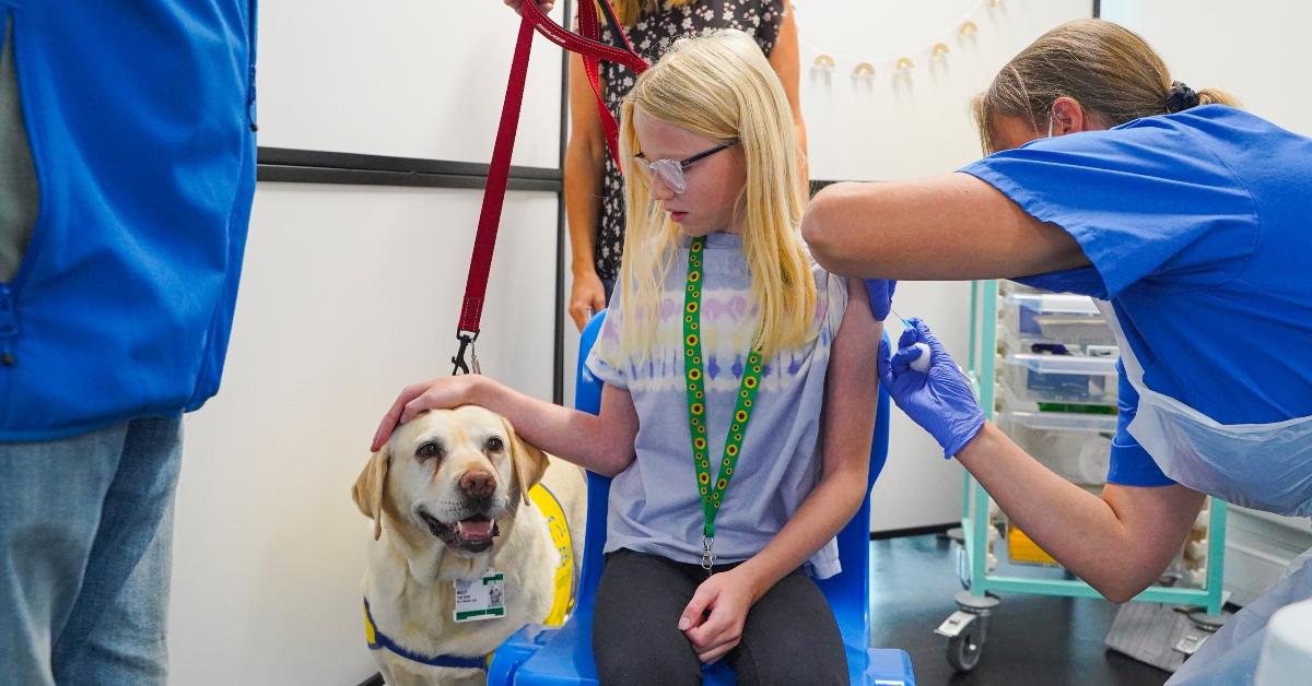 A young girl received a COVID-19 vaccine