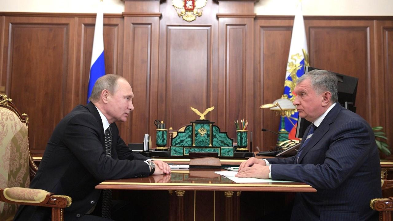 Vladimir Putin and Igor Sechin