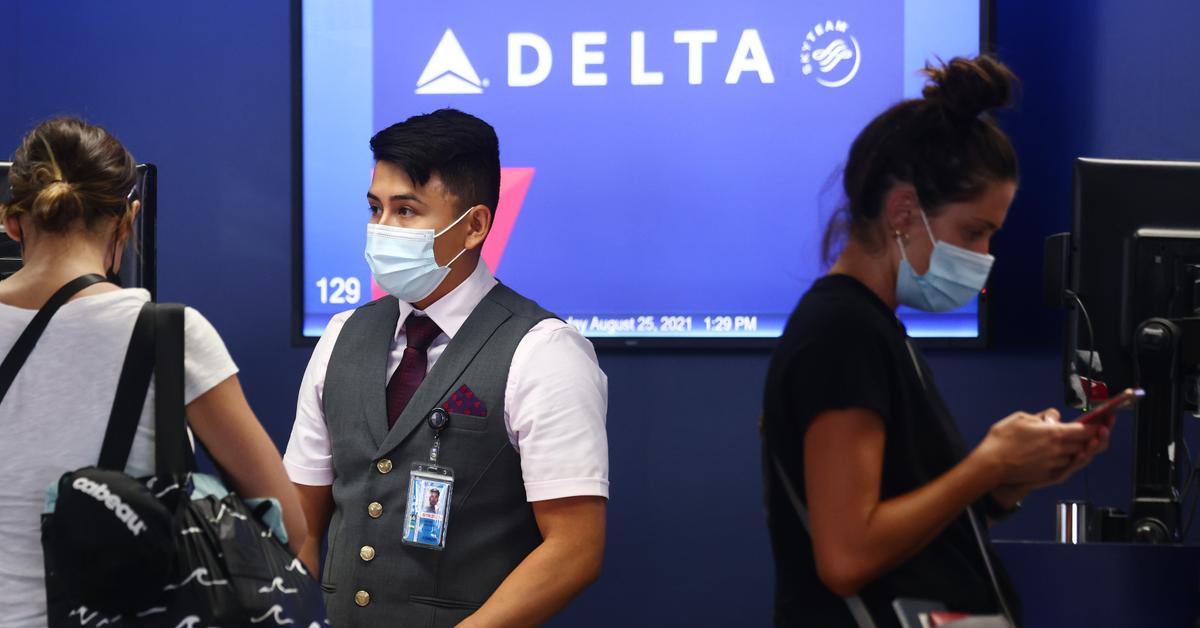 How Much Do Flight Attendants Make? Delta Is Hiring Flight Attendants