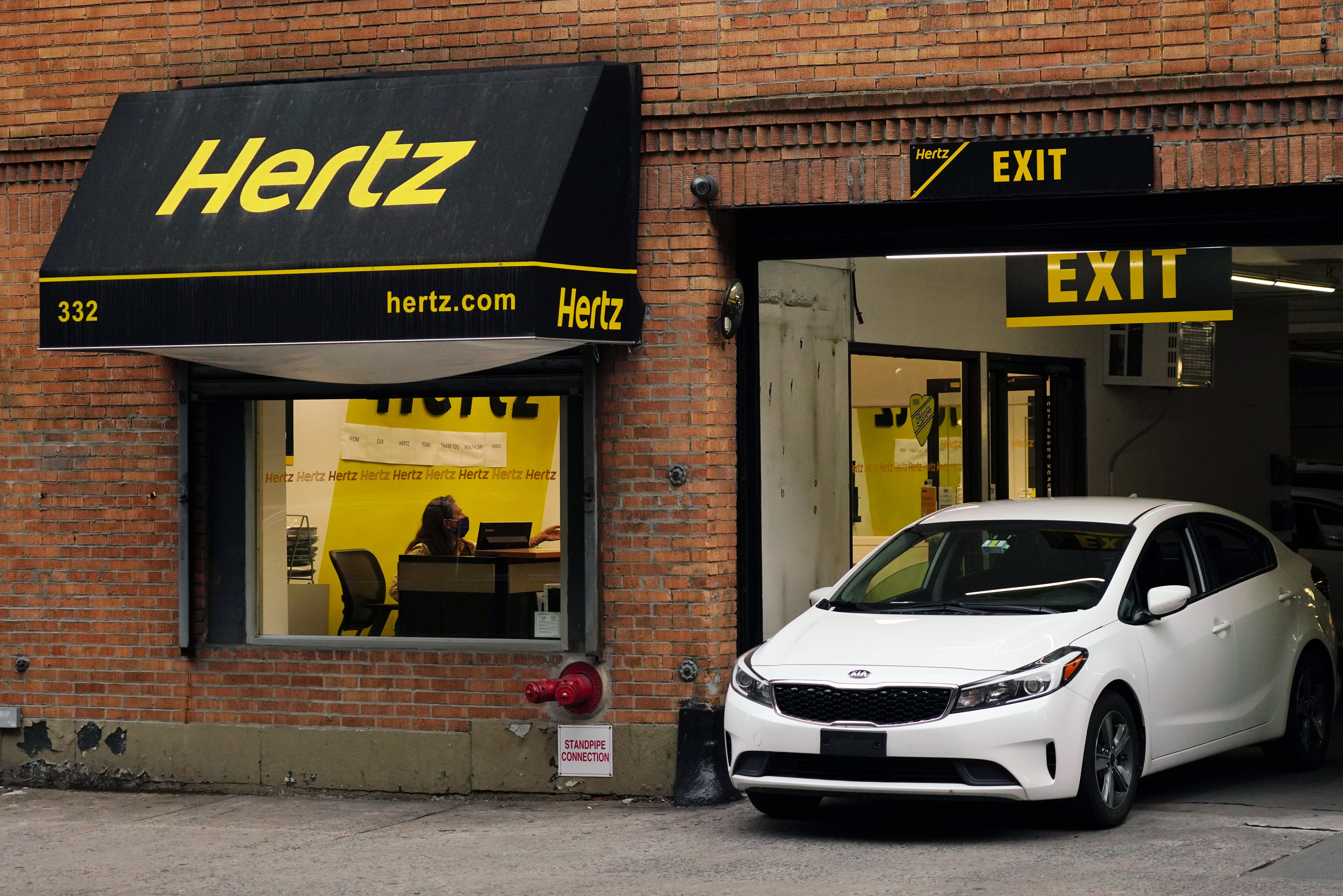 Hertz rental car location