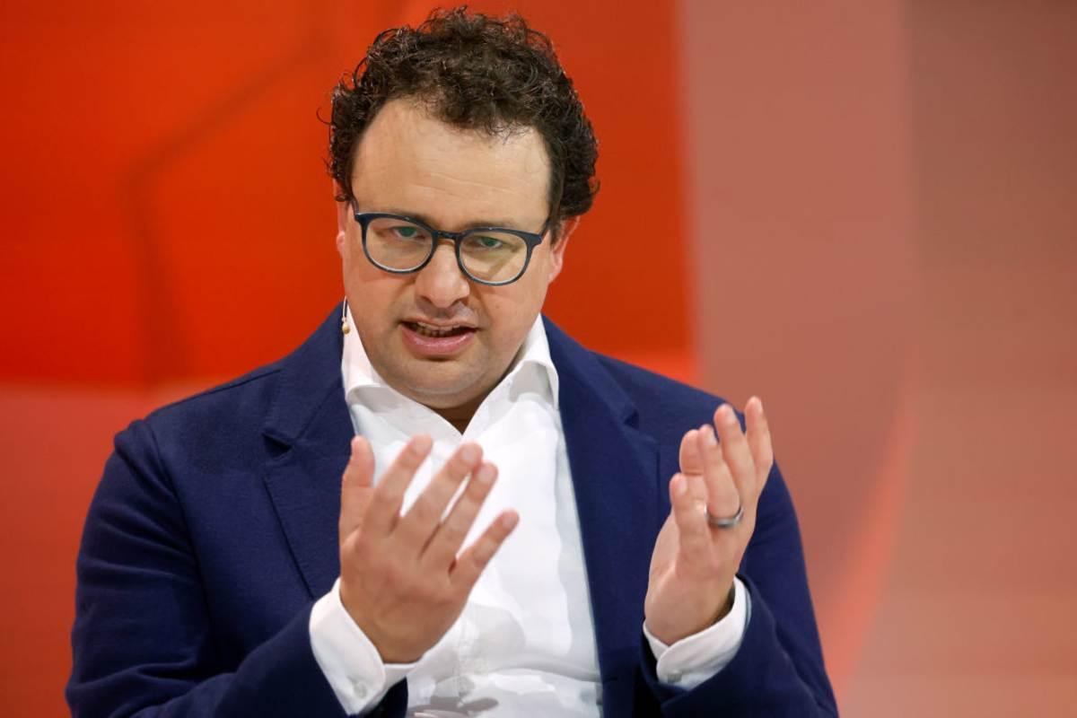 pn/ad ade dc b ceccab