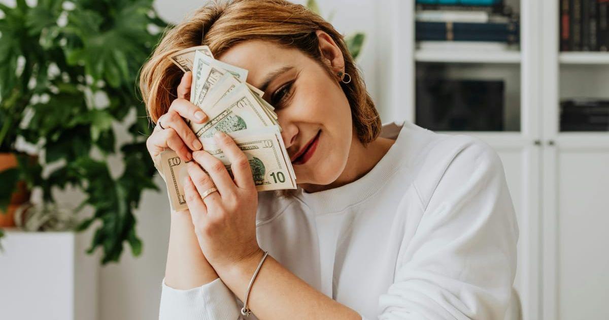 pn//uploads/ceca bae ee be feafd__