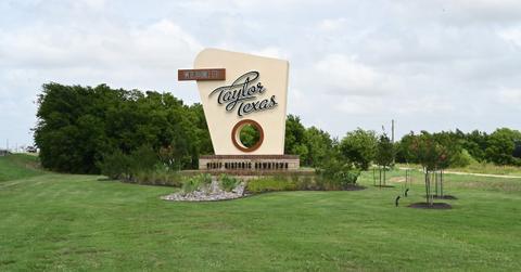 Taylor, Texas welcome sign