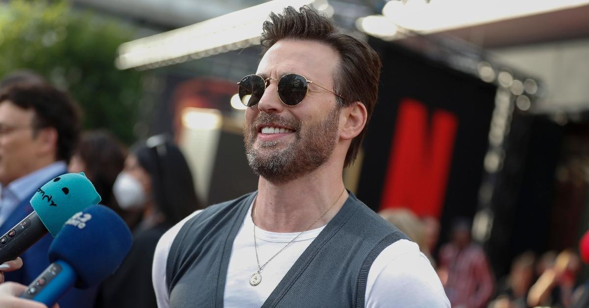 Chris Evans Net Worth (2022): Marvel, Knives Out - Parade