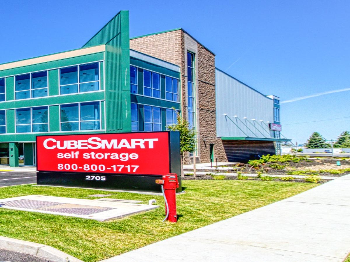 CubeSmart Self Storage Building