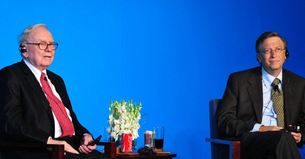 Warren Buffett and Bill Gates at a press event.