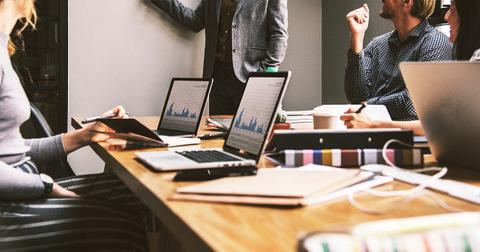 Invisible friends нфт