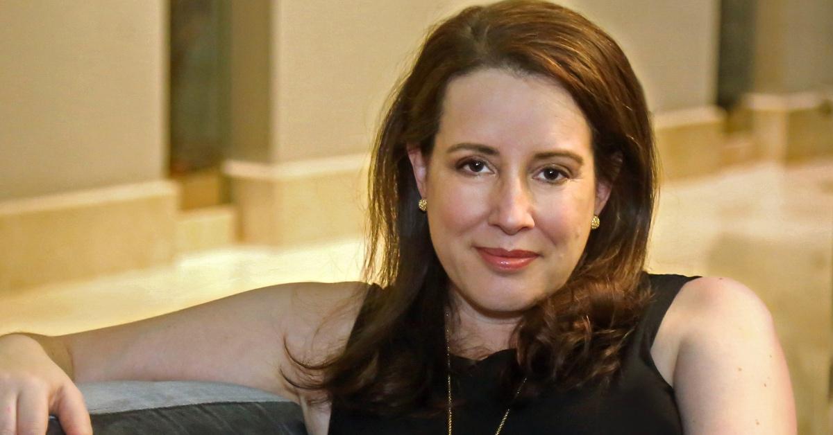 Julia Quinn Net Worth 'Bridgerton' Author Is an AwardWinning Novelist