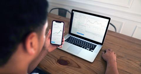 A person doing stock trading