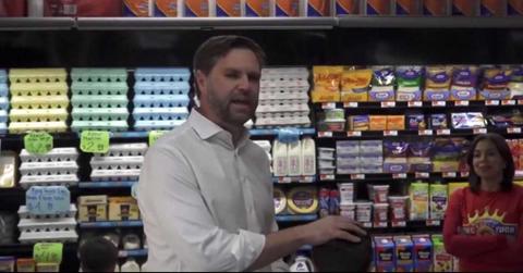 pn//uploads/fcfa e ef bd fdcce__