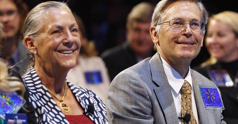 alice_and_jim_walton_attend_shareholders_meeting