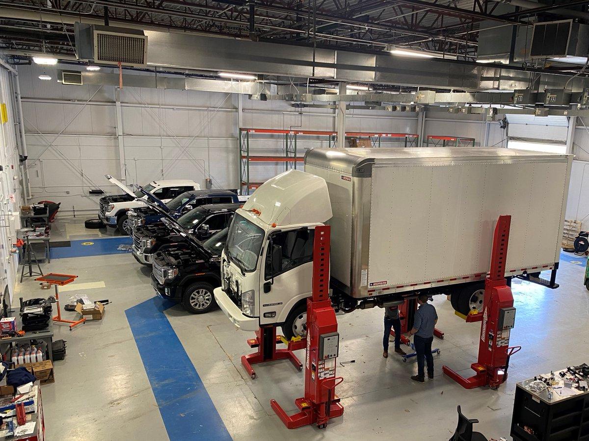 XL Fleet Stock Forecast Why Is XL Going Down and Will It Go Back Up?