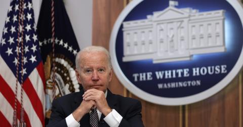 is there an age limit for president