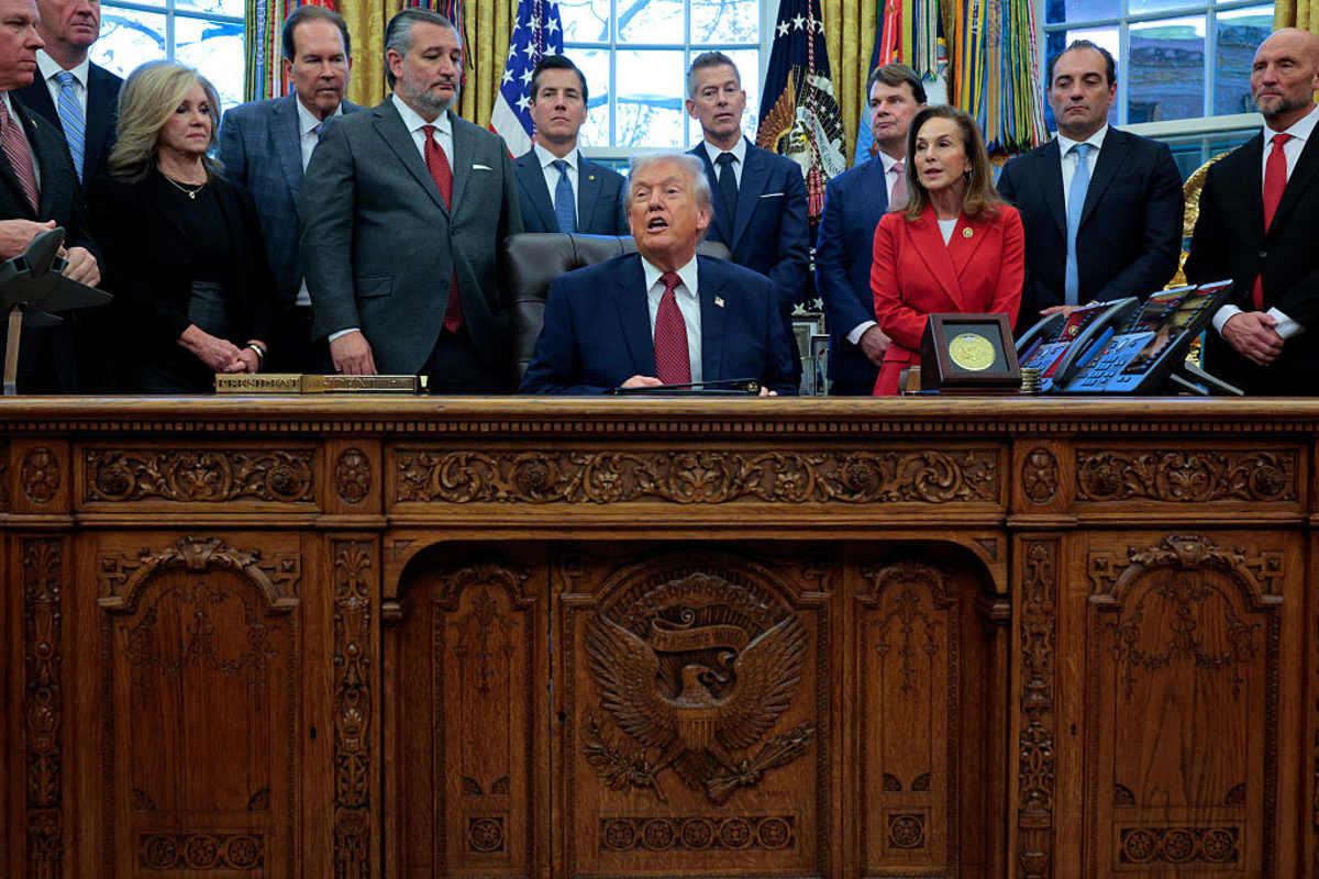 pn/efa fbb e beda ddeae