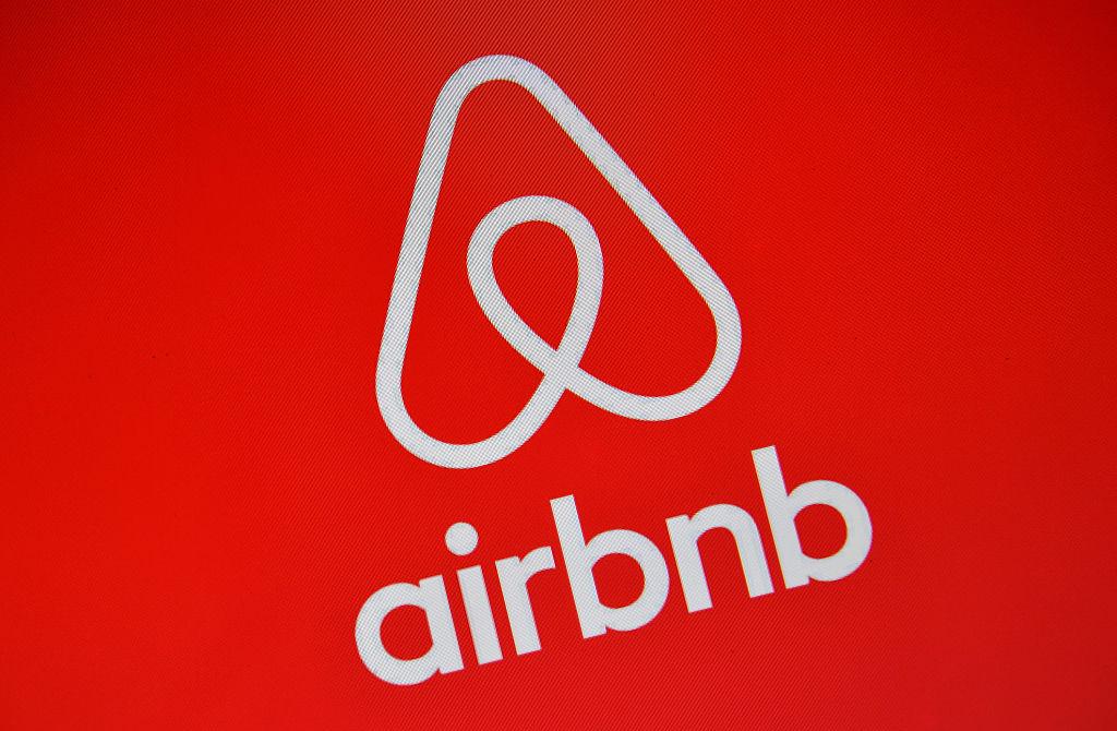 Inside Airbnb’s Stock Forecast for 2025 and Beyond