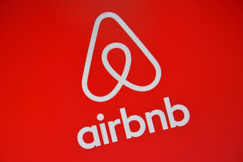 Inside Airbnb’s Stock Forecast for 2025 and Beyond