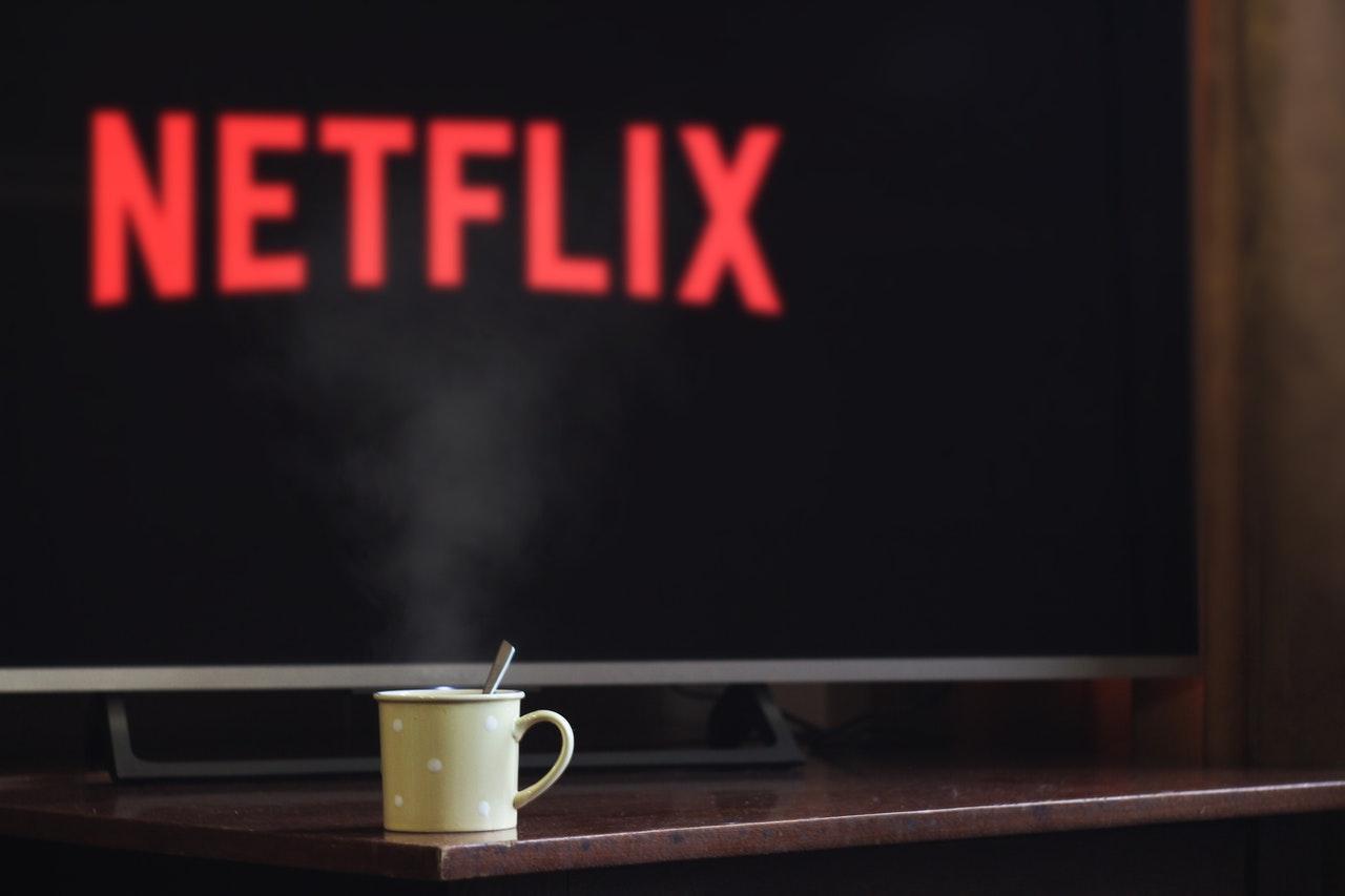 netflix loses subscribers