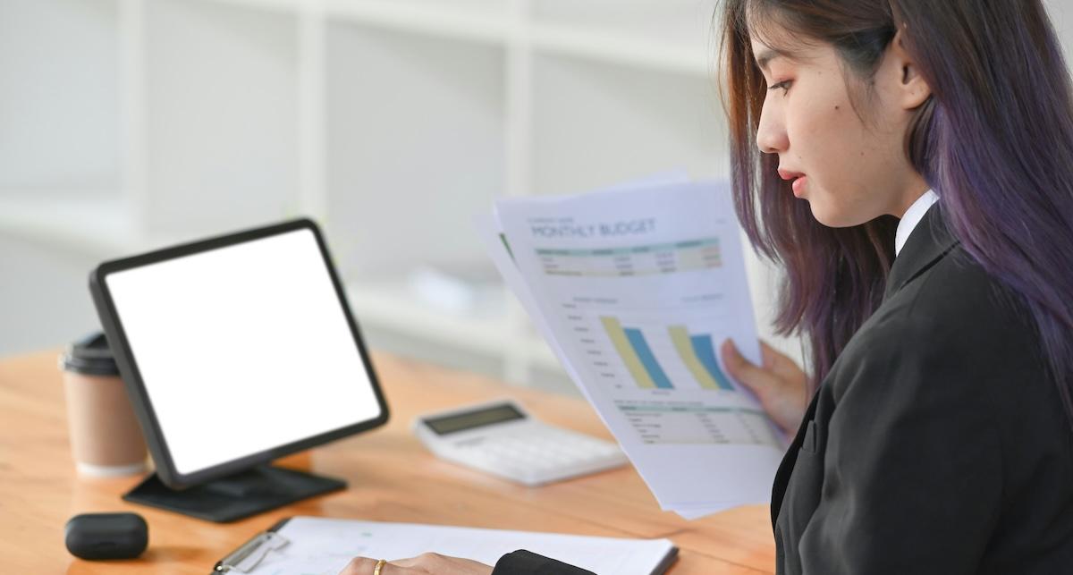 woman working on computer