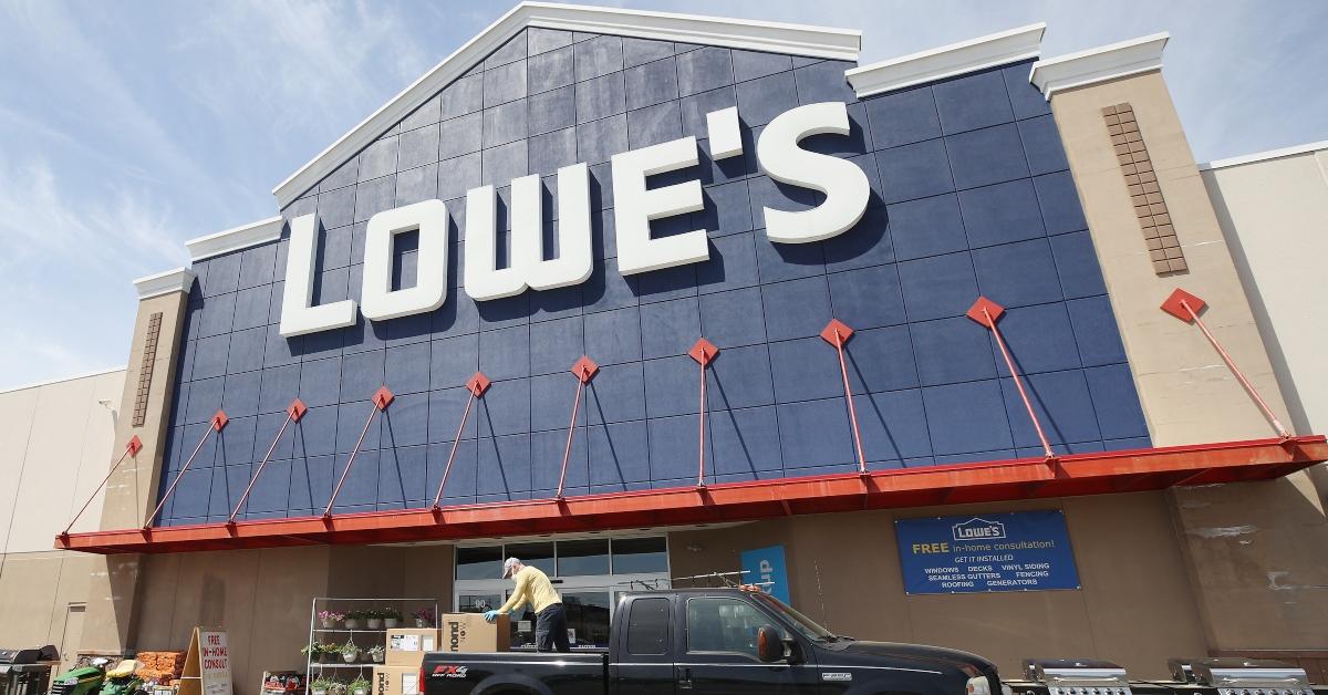 lowes stock