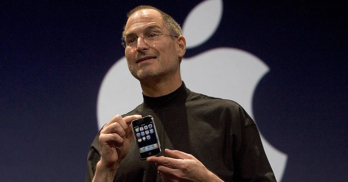 steve jobs iphone unveiling