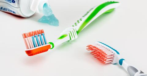 uploads///toothbrush _