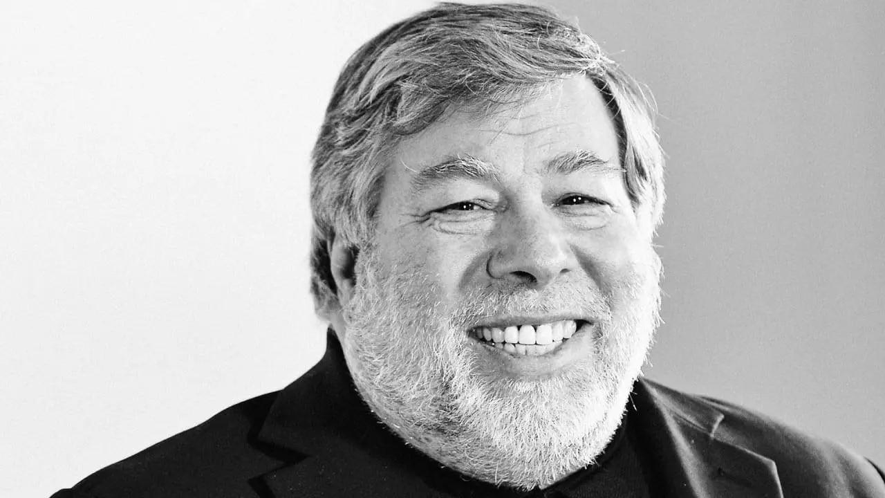 steve wozniak buying wozx token