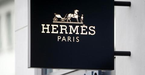 A sign for Hermès Paris