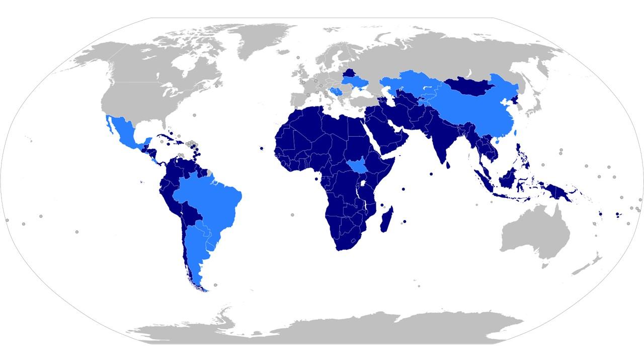 A map showing NAM member countries in dark blue and observers in light blue.