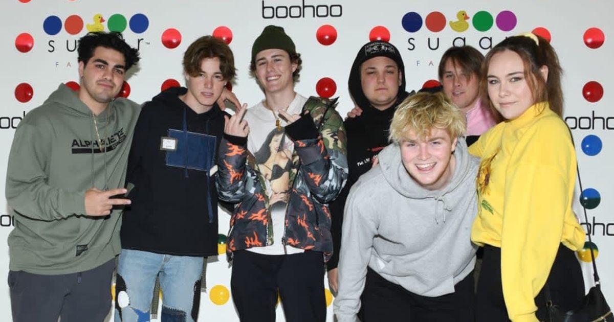 pn//uploads/adecd e ef  ffdbace__