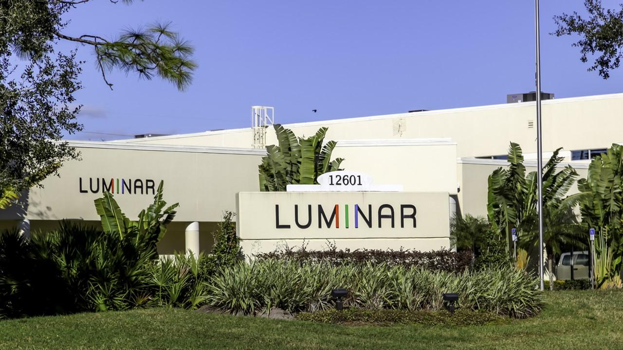 buy luminar technologies stock