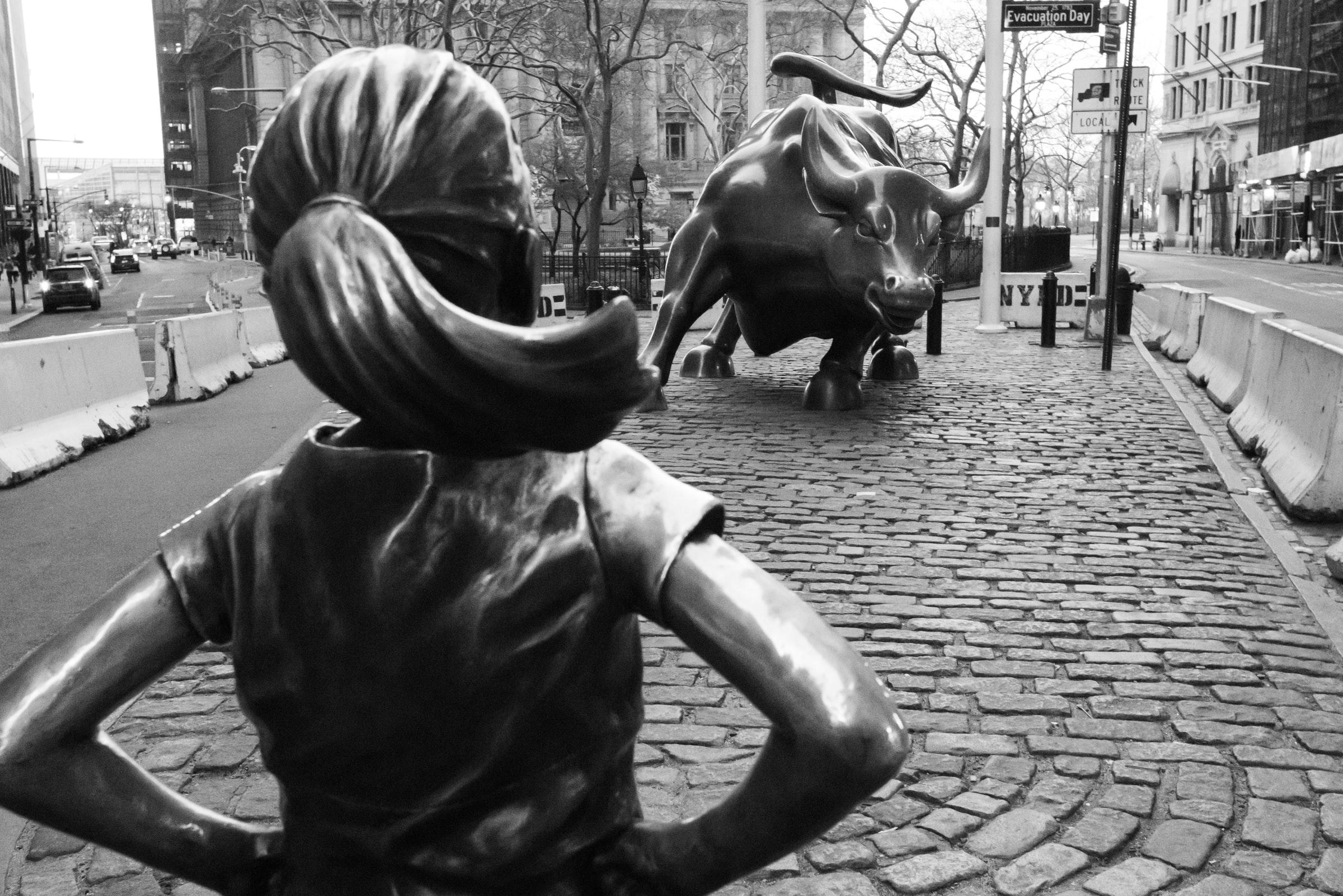 wall street bull girl