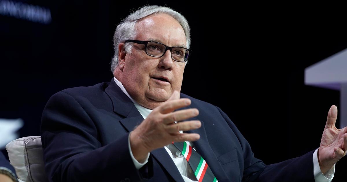 This Is How Howard Buffett Built His Net Worth