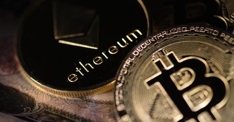 how to invest in cyrptocurrency