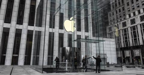 the flagship Apple store on Fifth Avenue