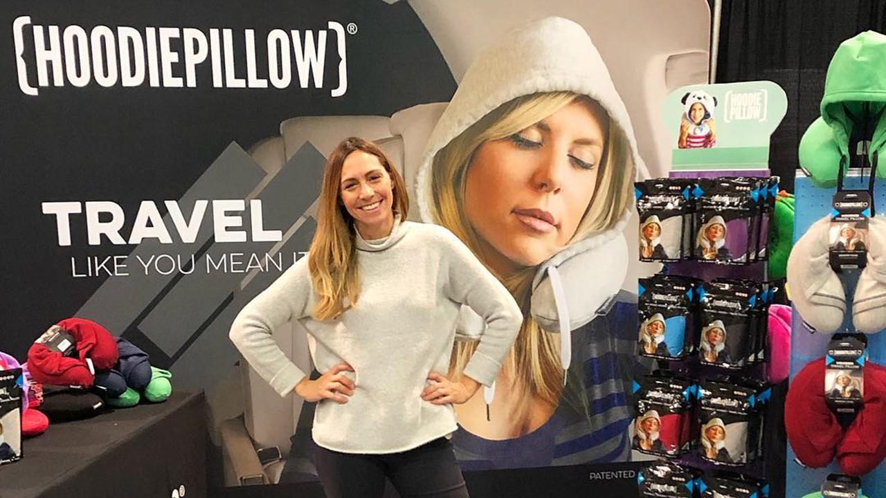 Travel hoodie outlet pillow