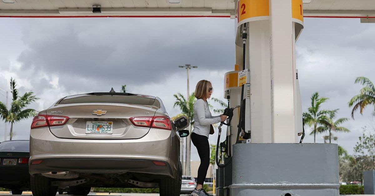 Americans are seeing the lowest Thanksgiving gas prices since 2021 ...
