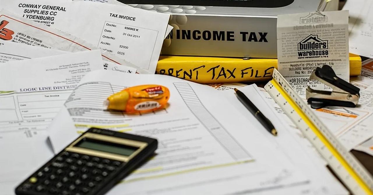 Are Tax Preparation Fees Deductible? Personal vs. Business Expenses