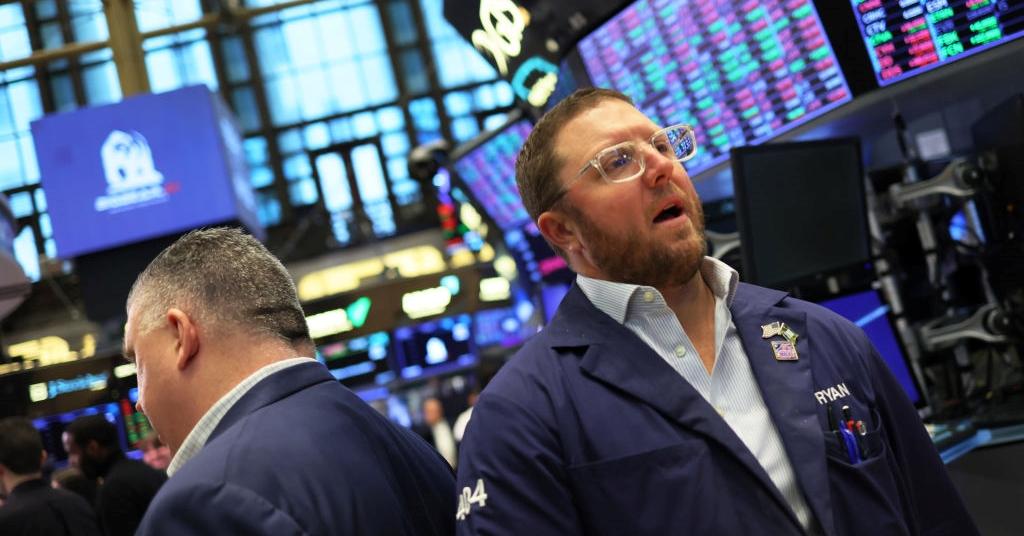 What Happens to the Stock Market During a Recession?
