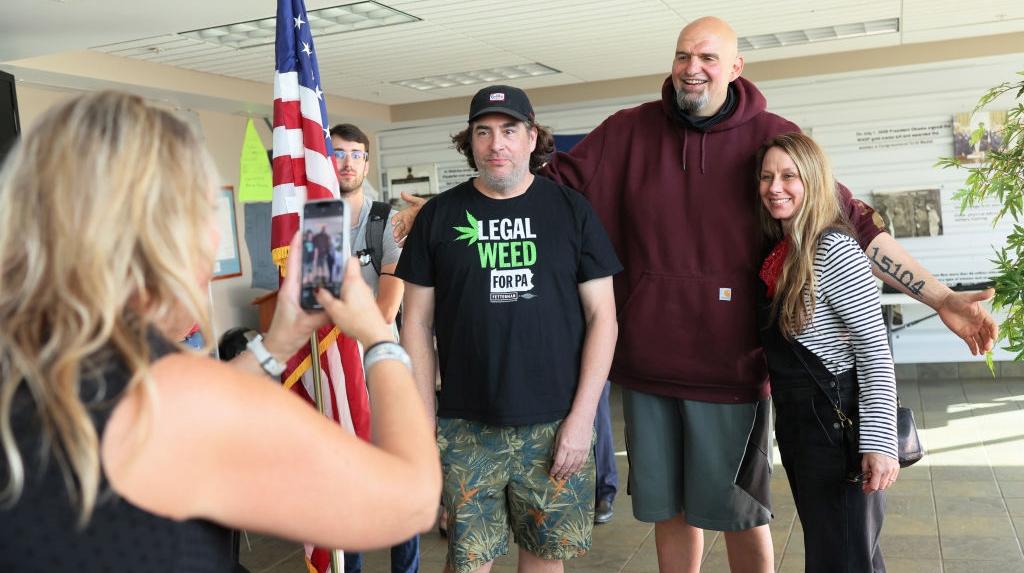 John Letterman poses with supporters.