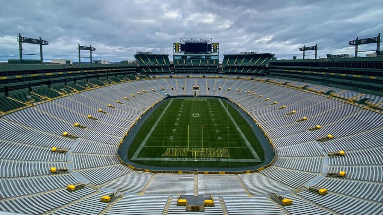 Packers stock sale underway; $300 shares to support Lambeau Field projects