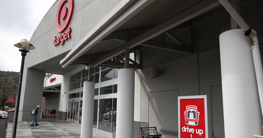 Here Are 5 Stores That Offer Curbside Returns