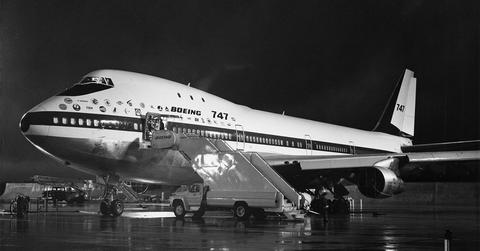 uploads///airplane _