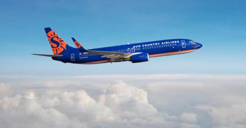Sun Country airplane