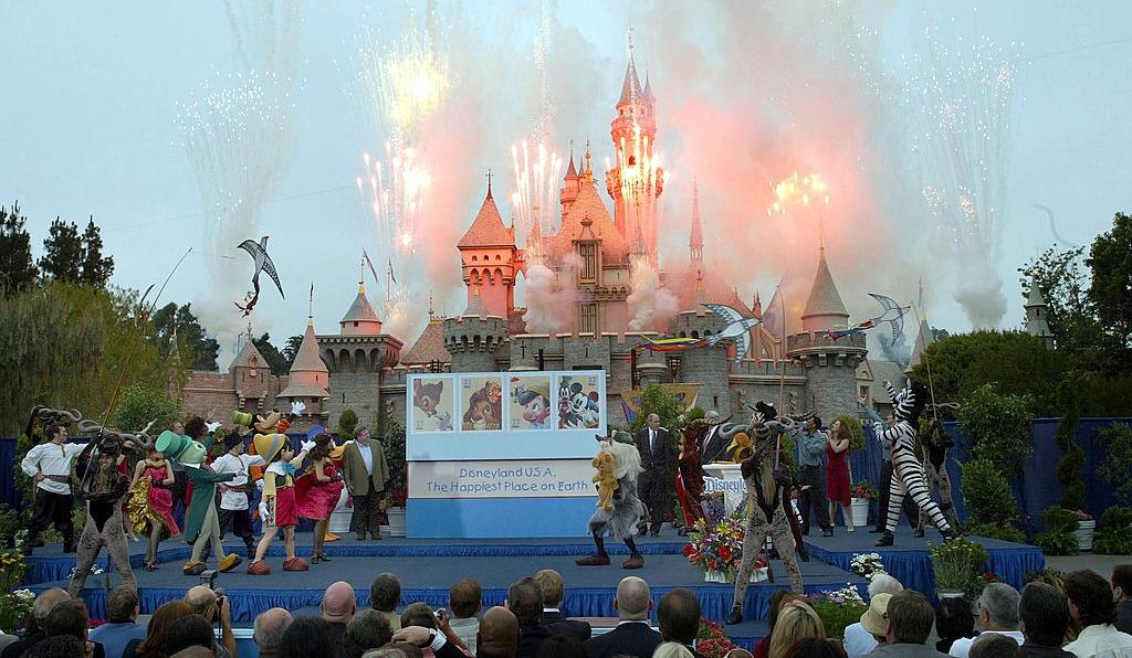 Did Disney Pay a Dividend on DIS Stock in 2021?