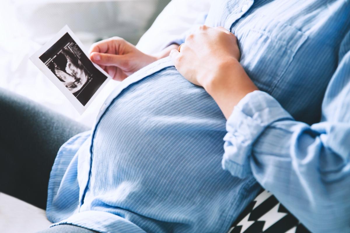 A surrogate looking at a sonogram