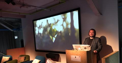 Stephan Tual introduces the London Ethereum meetup legal panel