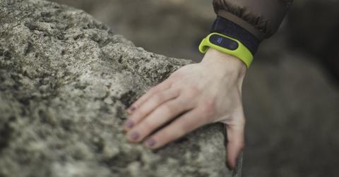 uploads///green band exercise tracker