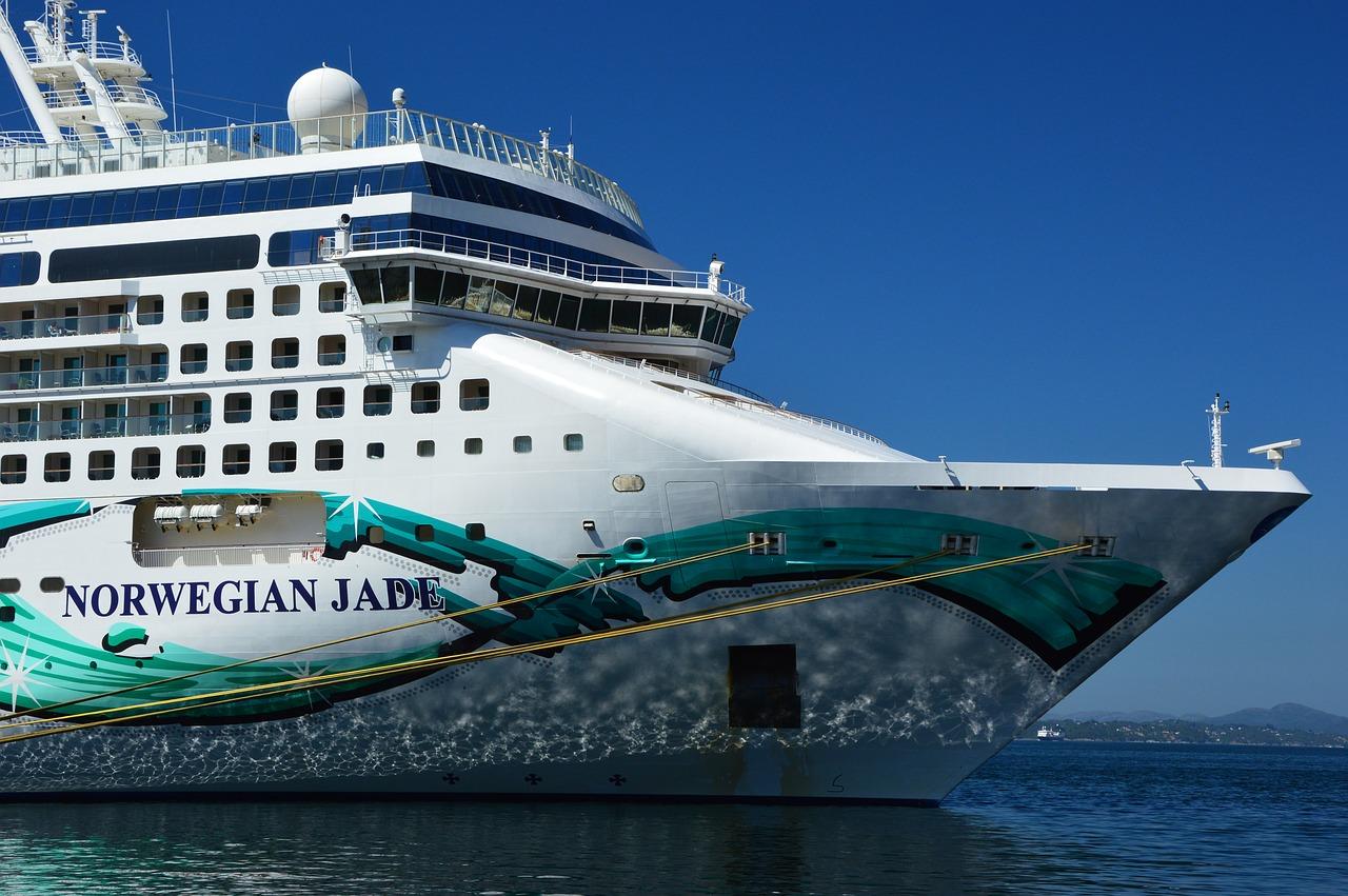 Before You Buy Norwegian Cruise Stock, Read This