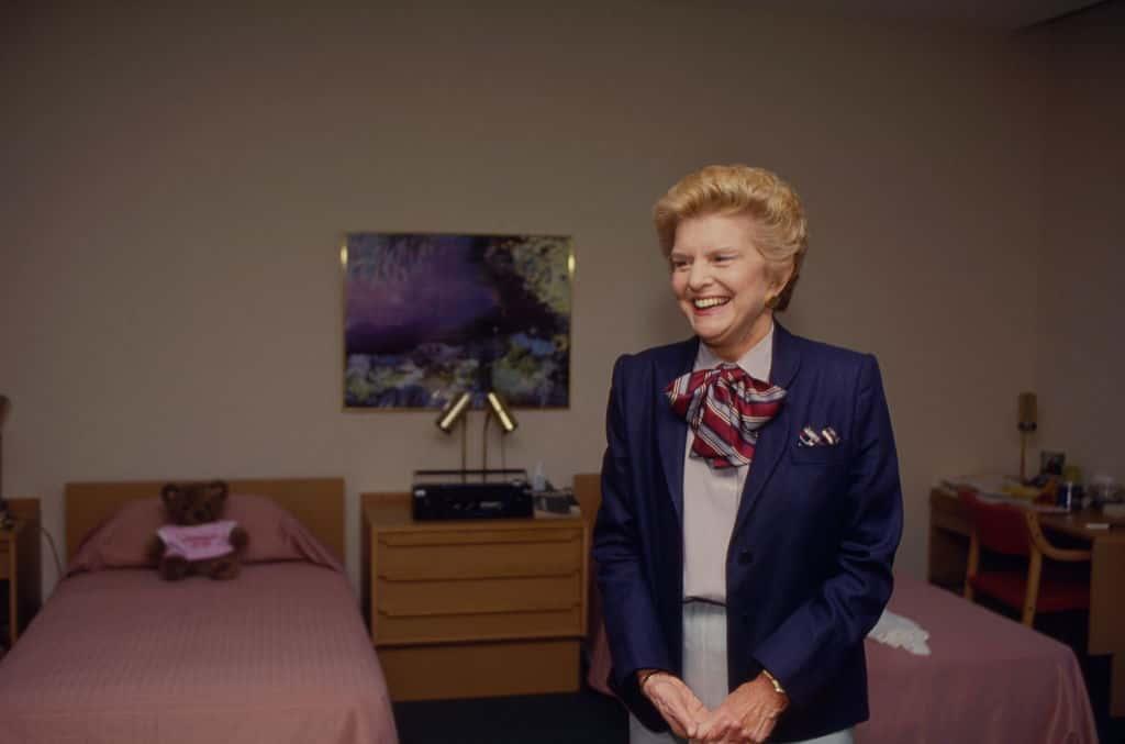 pn/bafc deb d bdf feadeb